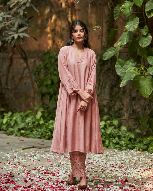 Old Rose Delight: Comfort Fit Kurta Set with Hand Block Print and Stole-M20