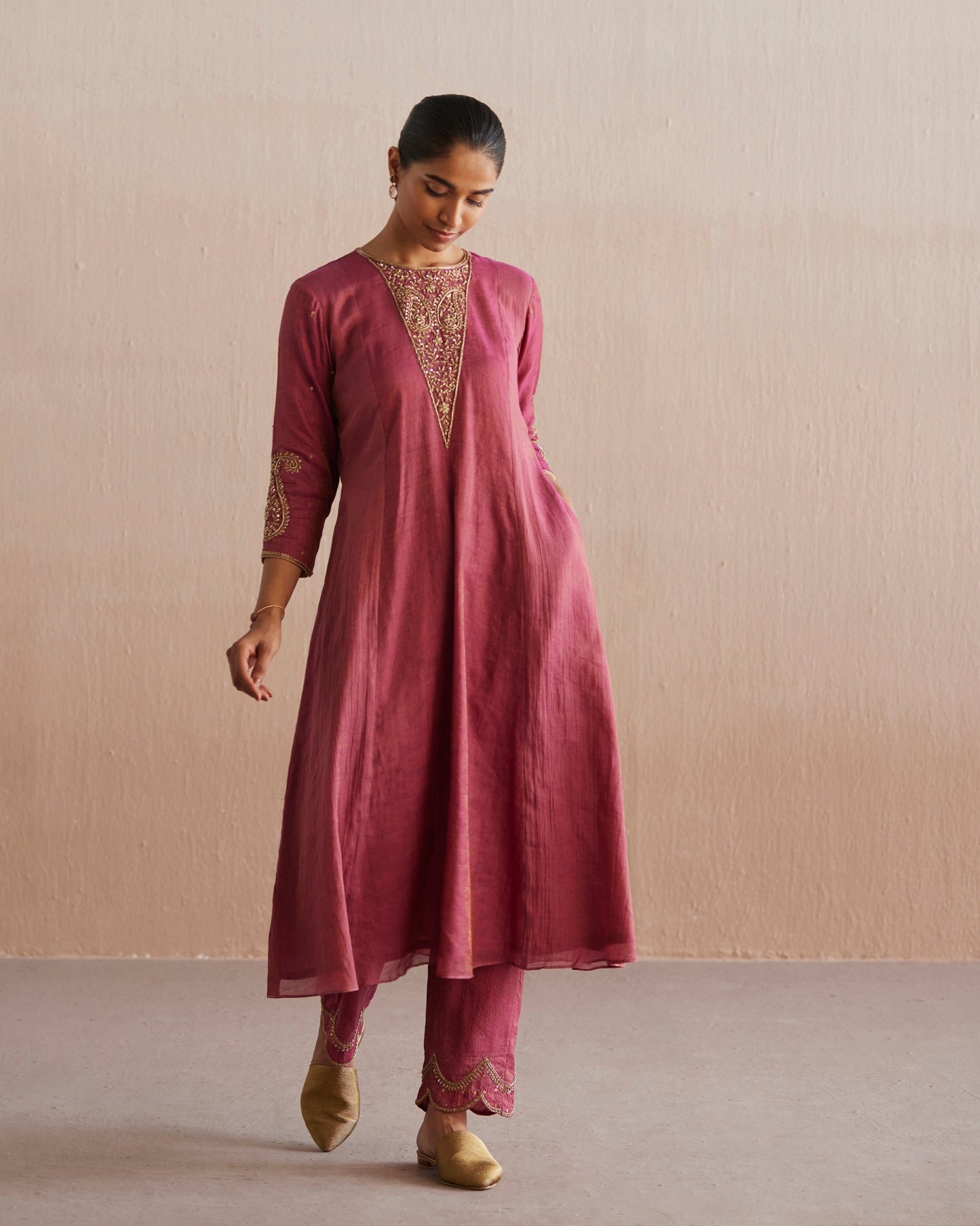 Aayat Handloom Rani Pink Cotton Tissue Suit Set With Pants