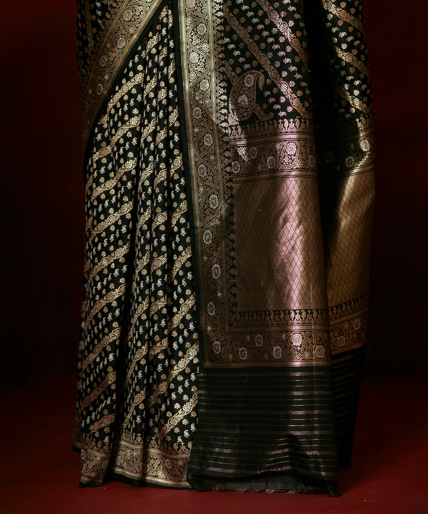 Handloom Black Pure Katan Silk Banarasi Saree With Aada Sona Rupa Jaal