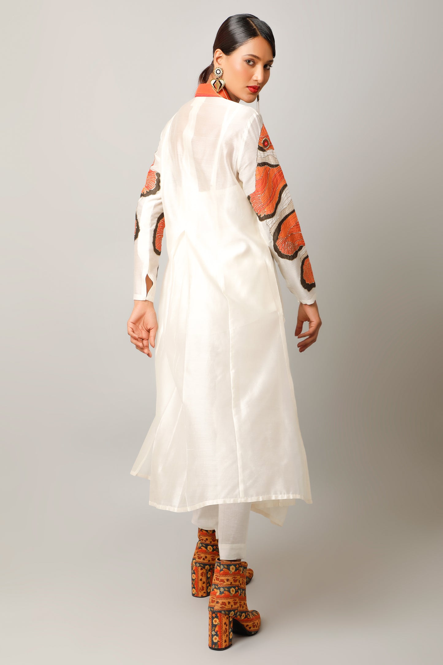 Draped Shirts With Fish Detail On The Sleeves + Inner Slip + Pants - Ivory