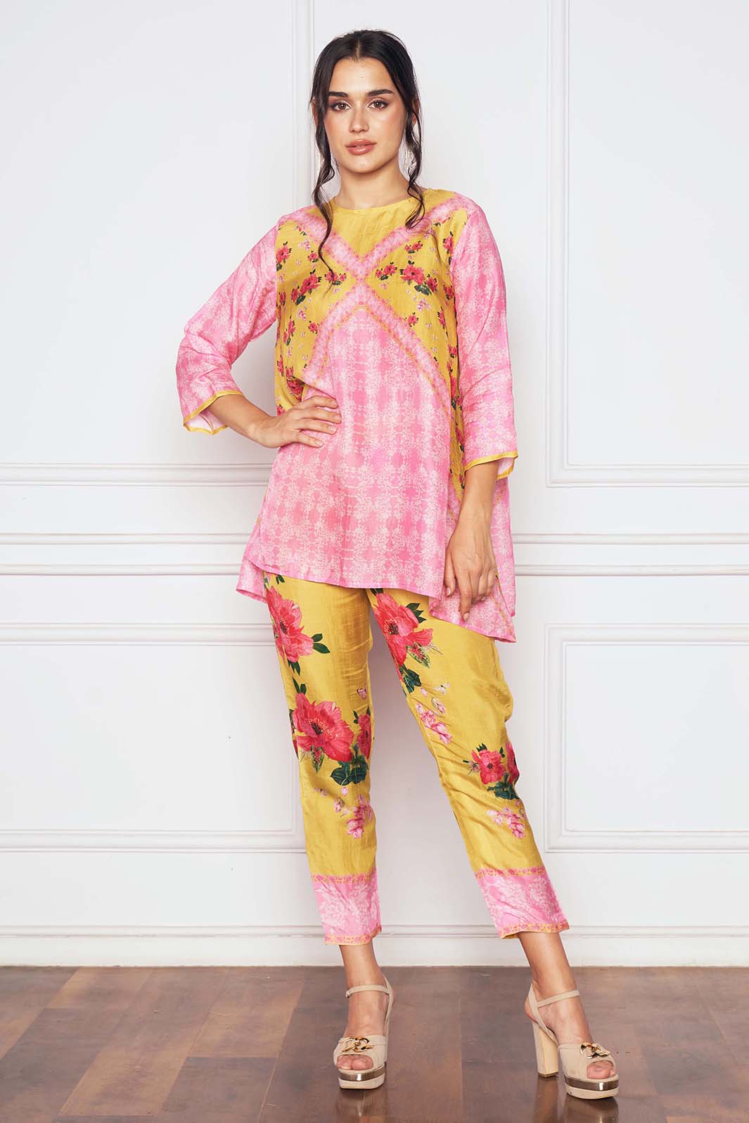 PINK KURTA & NARROW PANTS